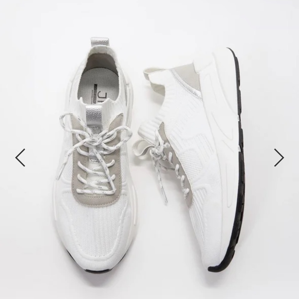 White & Gray Kori Athletic Sneakers Size 7 BRAND NEW